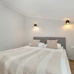Lejlighed Stylowe 100 M Od Plazy Z Parkingiem I Balkonem By Renters Puck