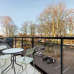 Stylowe 100 M Od Plazy Z Parkingiem I Balkonem By Renters * Puck