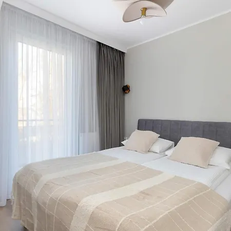 Stylowe 100 M Od Plazy Z Parkingiem I Balkonem By Renters