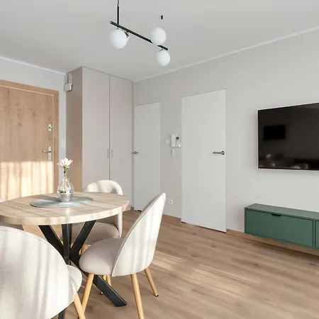 Stylowe 100 M Od Plazy Z Parkingiem I Balkonem By Renters