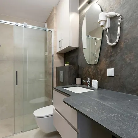 Stylowe 100 M Od Plazy Z Parkingiem I Balkonem By Renters Puck