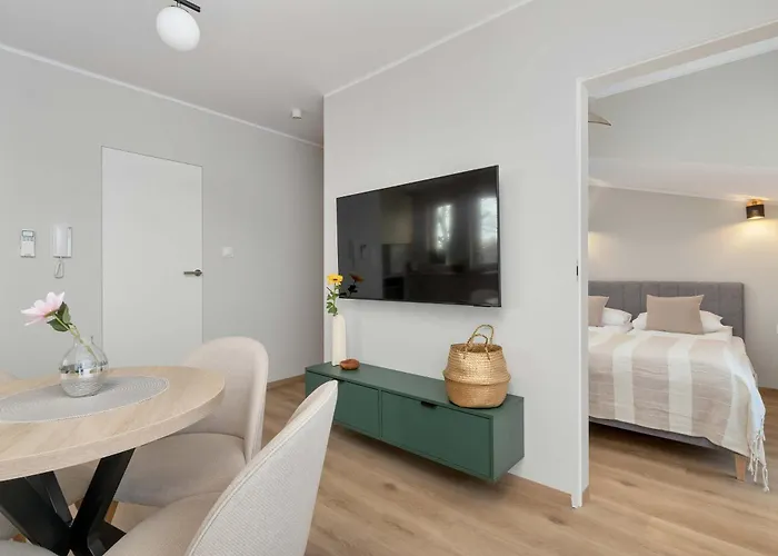 Apartment Stylowe 100 M Od Plazy Z Parkingiem I Balkonem By Renters Puck