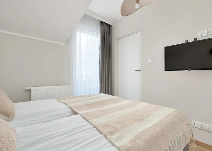 Apartment Stylowe 100 M Od Plazy Z Parkingiem I Balkonem By Renters Puck