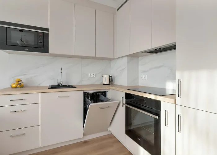 Apartment Stylowe 100 M Od Plazy Z Parkingiem I Balkonem By Renters Puck