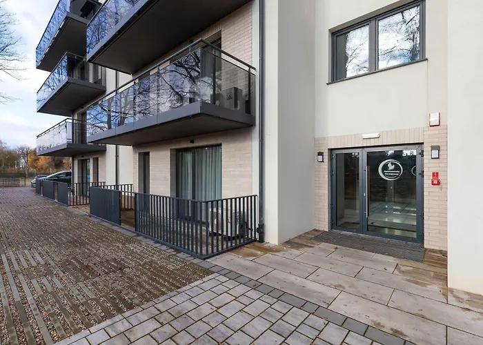 Stylowe 100 M Od Plazy Z Parkingiem I Balkonem By Renters Puck